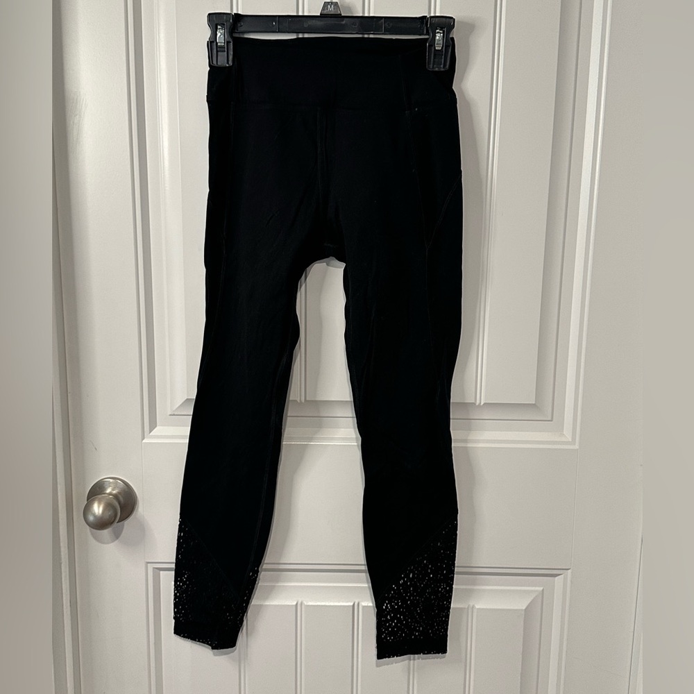 Victoria Secrets Pink Sport black leggings, size small.